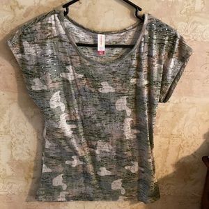 No Boundaries Army w/ sparkles on short sleeve shirt